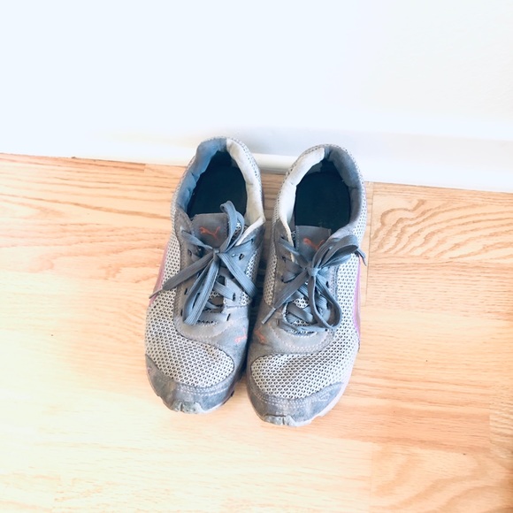 PUMA running shoes 39/8.5 - Picture 2 of 8